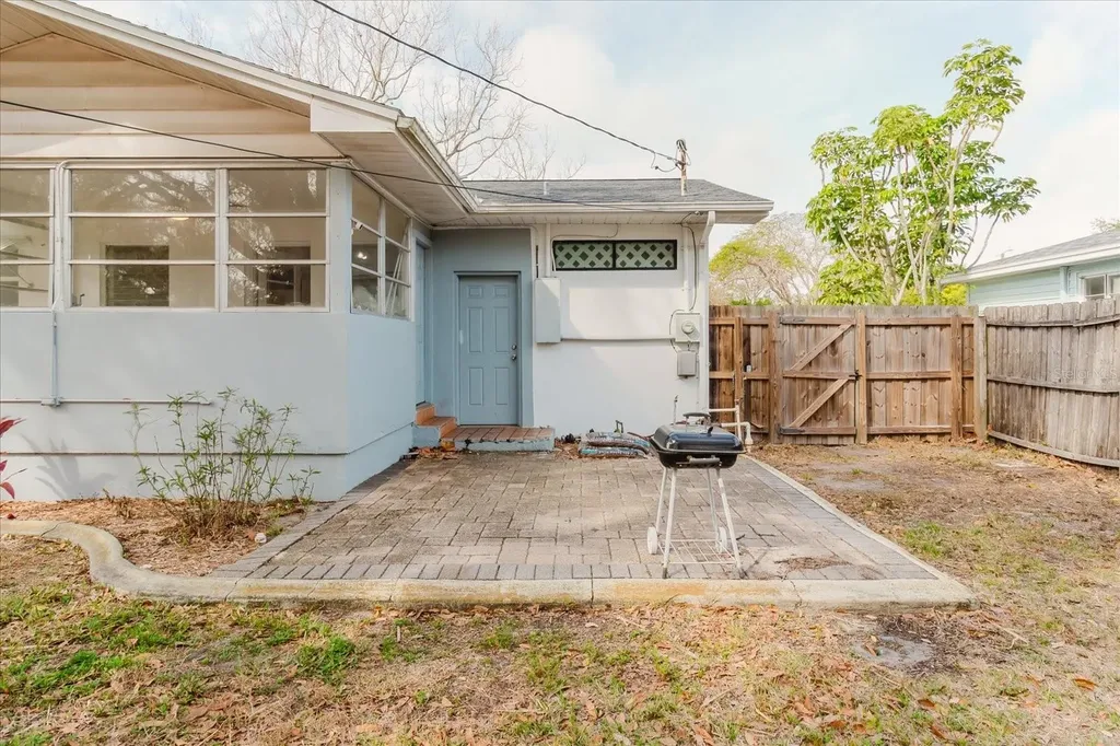 103 N Meteor Avenue Clearwater FL 33765