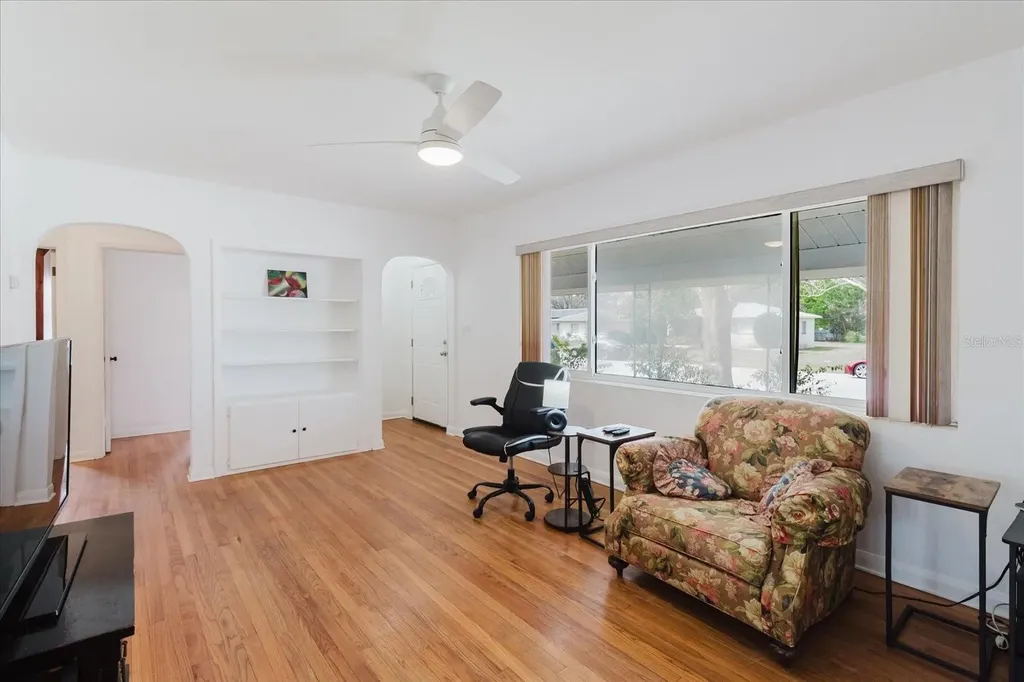 103 N Meteor Avenue Clearwater FL 33765