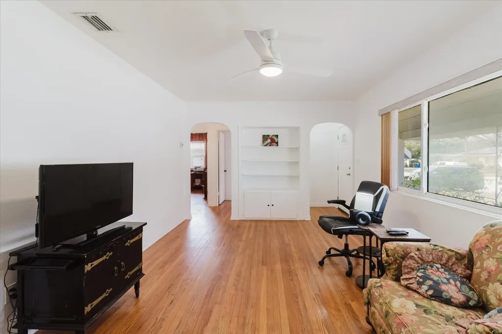 103 N Meteor Avenue Clearwater FL 33765