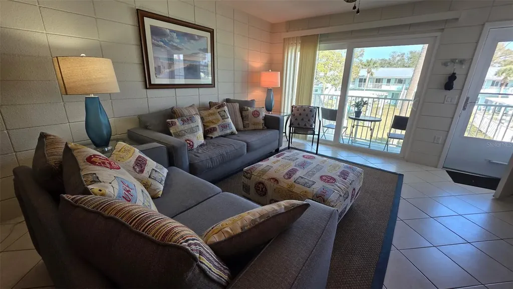 541 S Peninsula Avenue New Smyrna Beach FL 32169