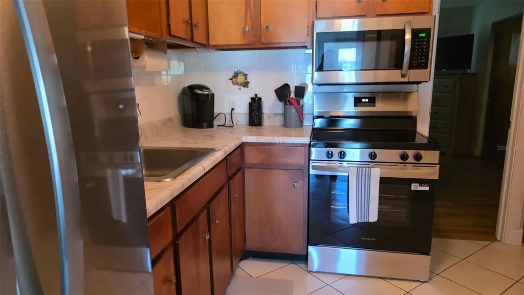 541 S Peninsula Avenue New Smyrna Beach FL 32169