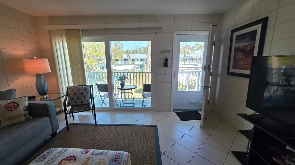 541 S Peninsula Avenue New Smyrna Beach FL 32169