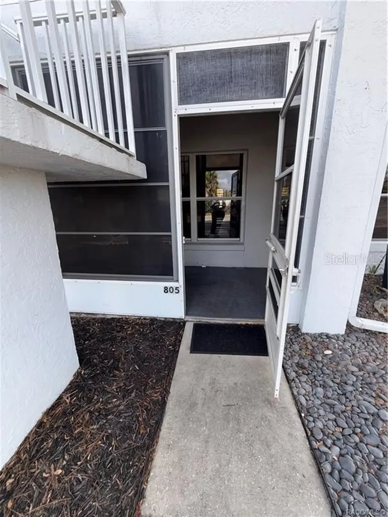 805 SE Mayo Drive Crystal River FL 34429