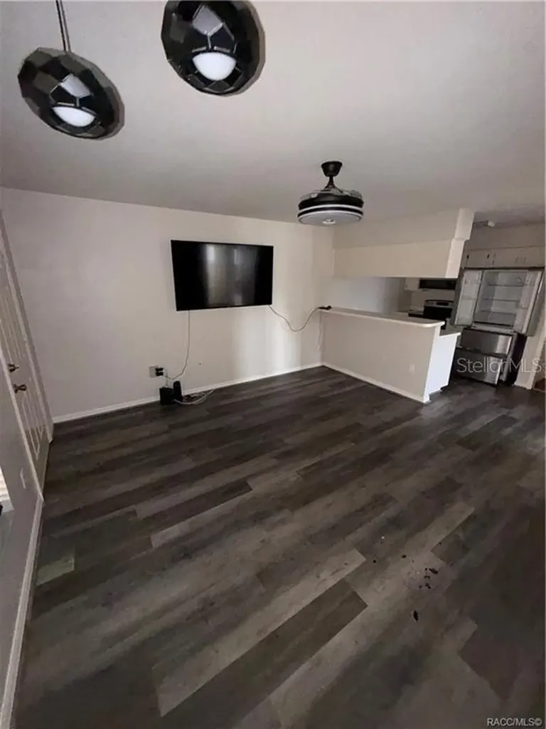 805 SE Mayo Drive Crystal River FL 34429