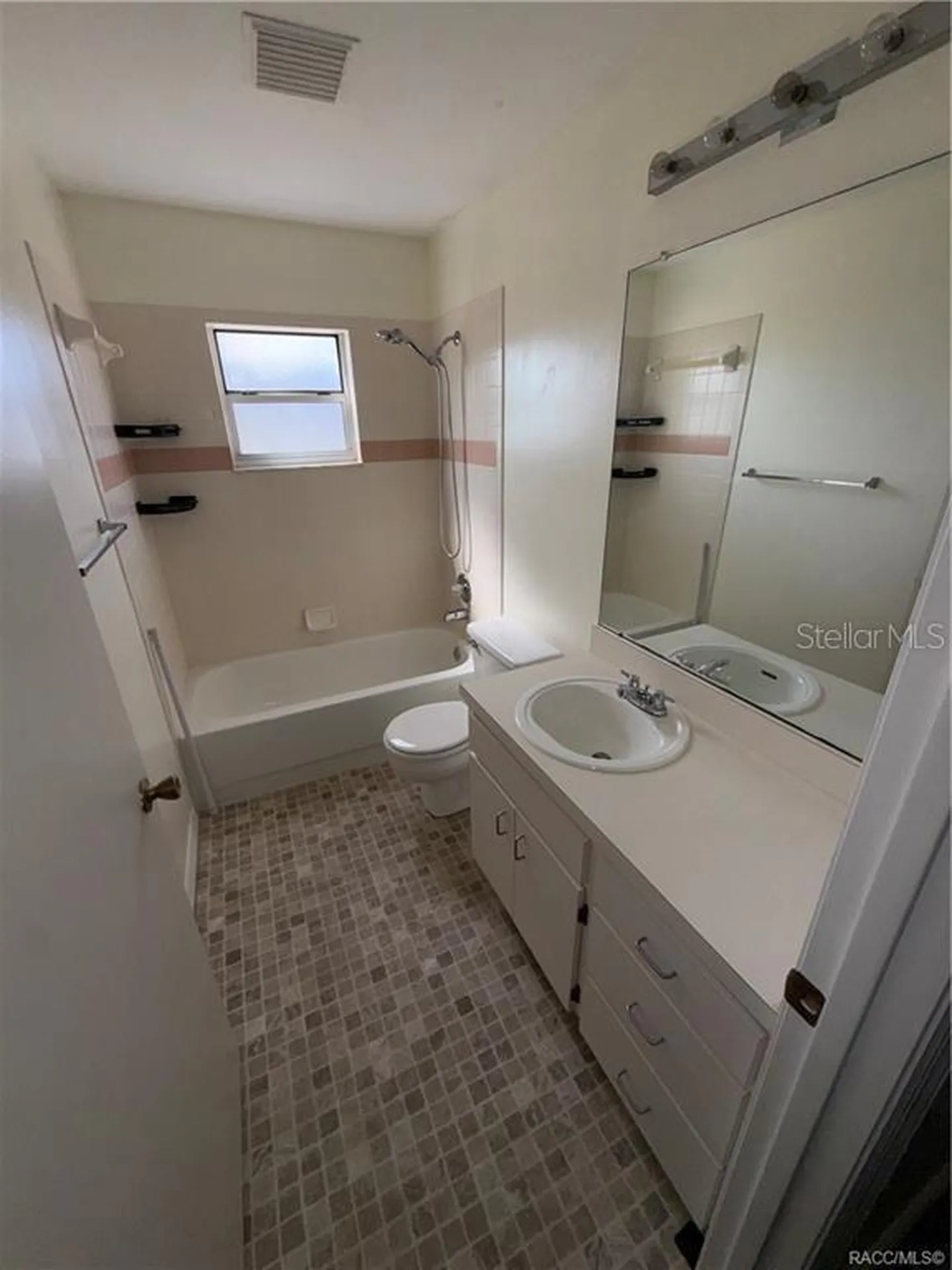 805 SE Mayo Drive Crystal River FL 34429