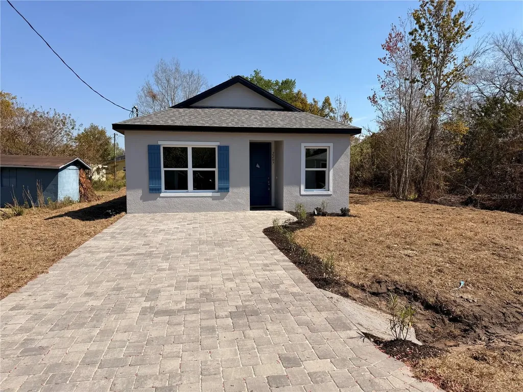 2207 Mccarthy Avenue Sanford FL 32771