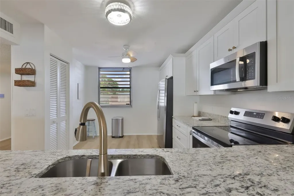 597 Lakeside Drive Bradenton FL 34210