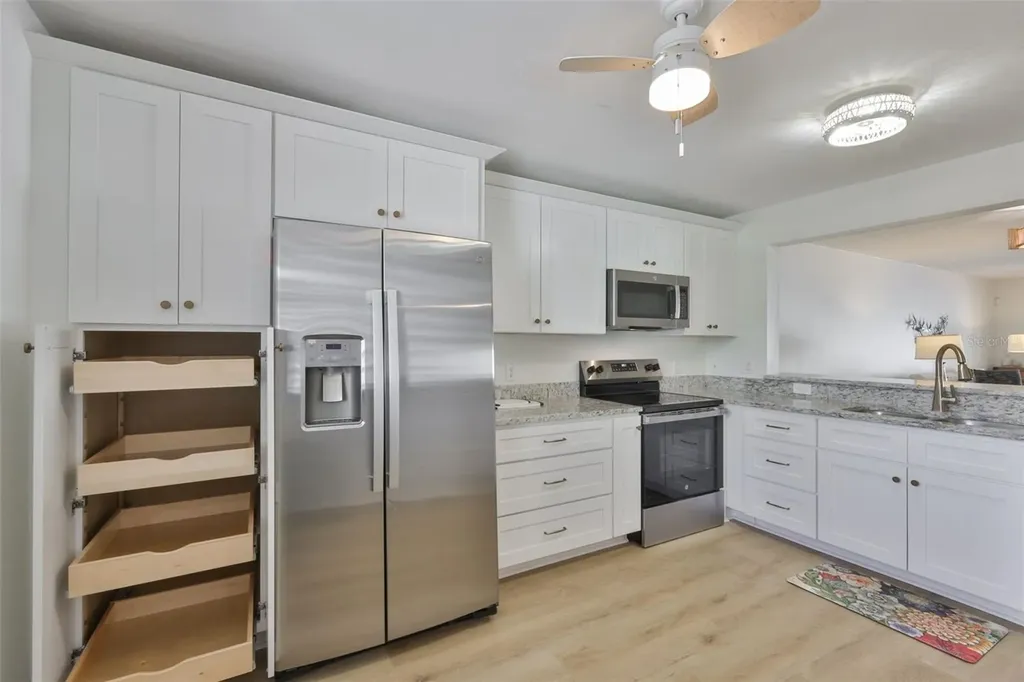 597 Lakeside Drive Bradenton FL 34210