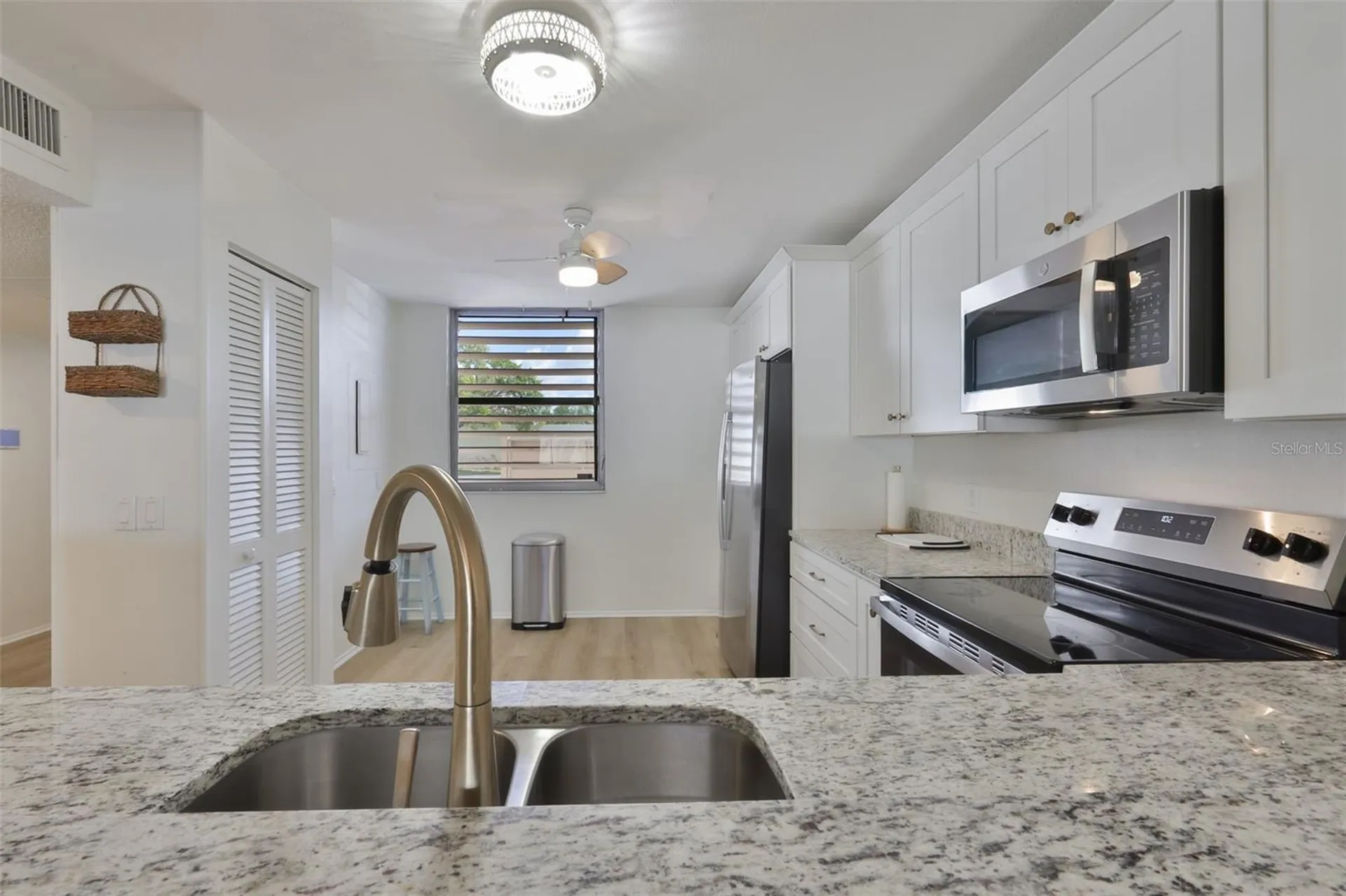597 Lakeside Drive Bradenton FL 34210