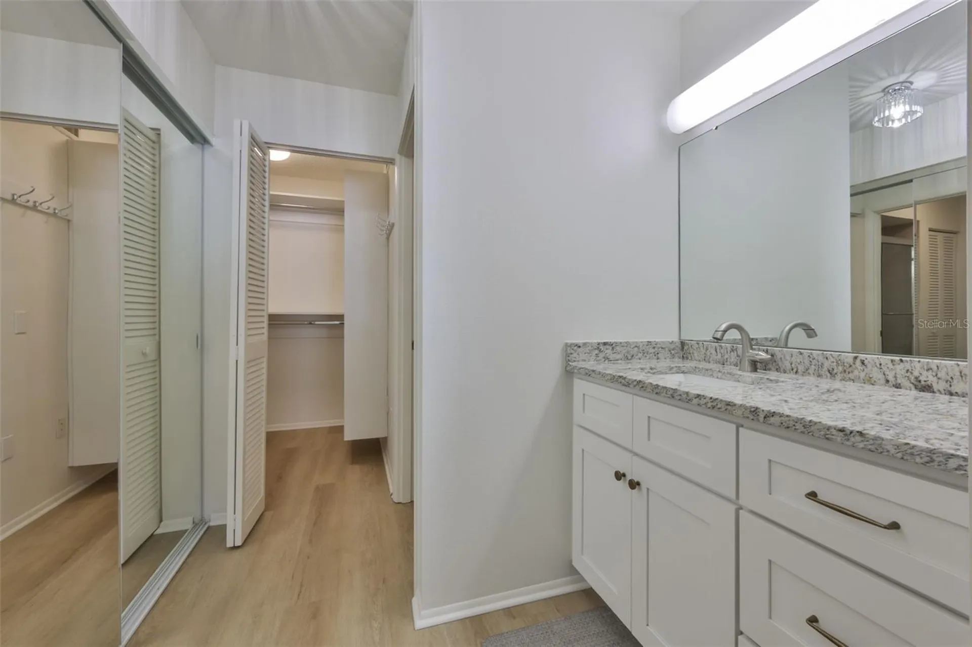 597 Lakeside Drive Bradenton FL 34210