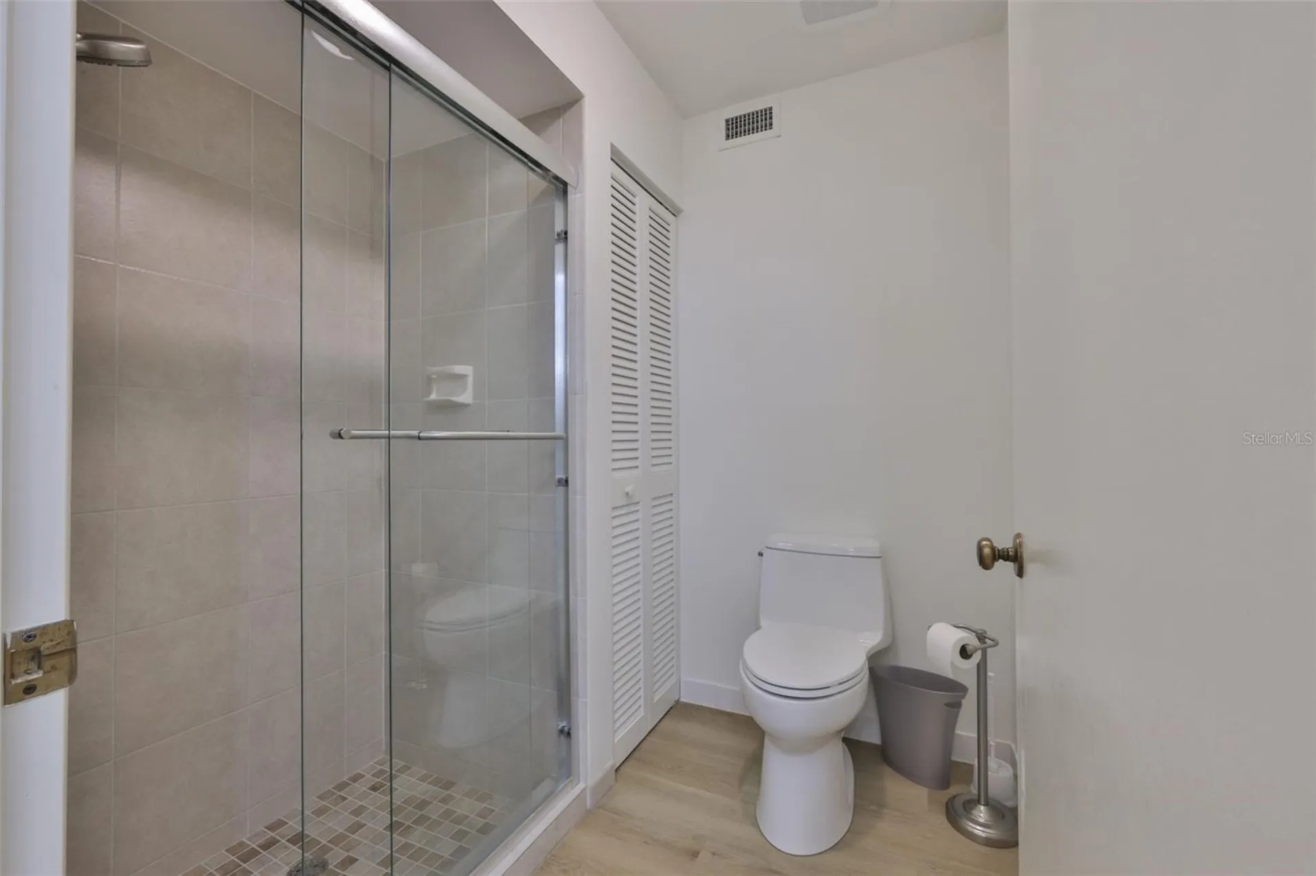 597 Lakeside Drive Bradenton FL 34210