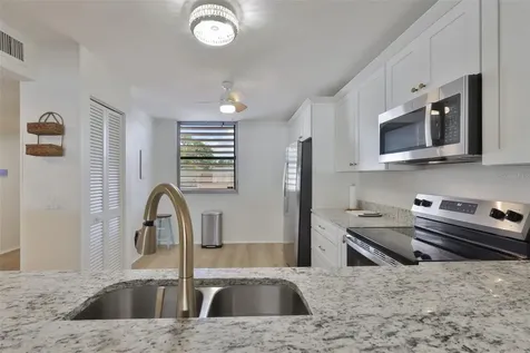 597 Lakeside Drive Bradenton FL 34210
