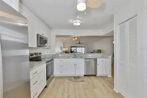 597 Lakeside Drive Bradenton FL 34210
