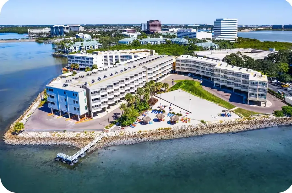 2506 N Rocky Point Drive Tampa FL 33607