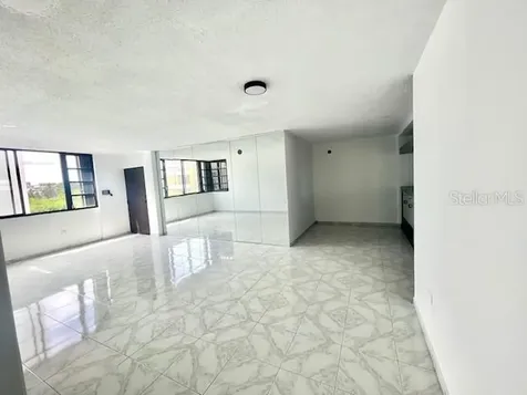 18 Marseilles San Juan PR 00907