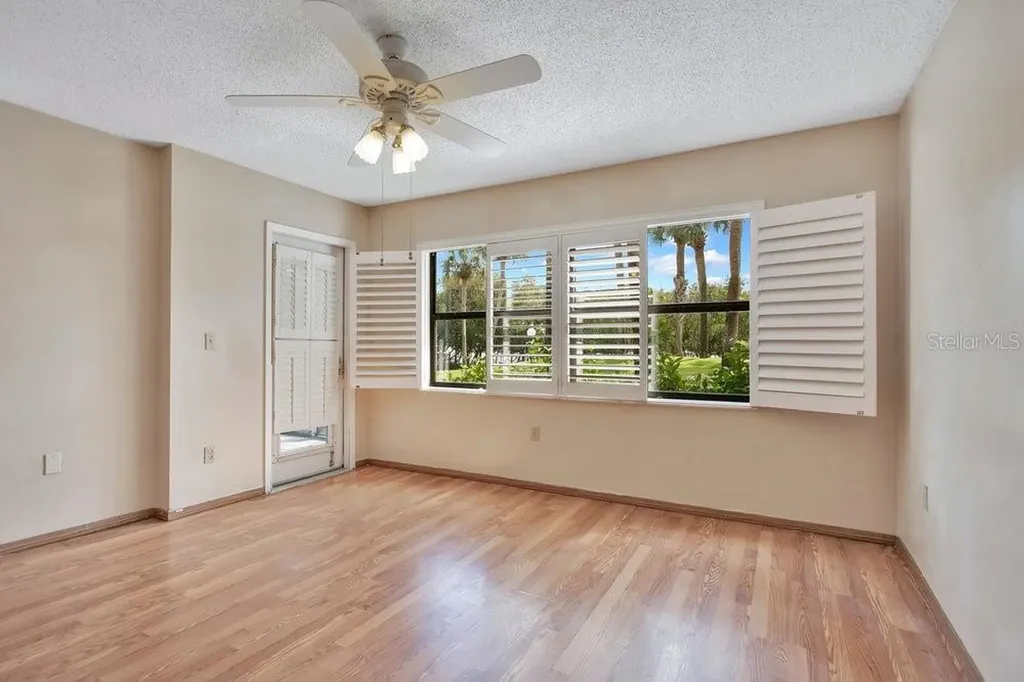 1328 Pasadena Avenue S South Pasadena FL 33707