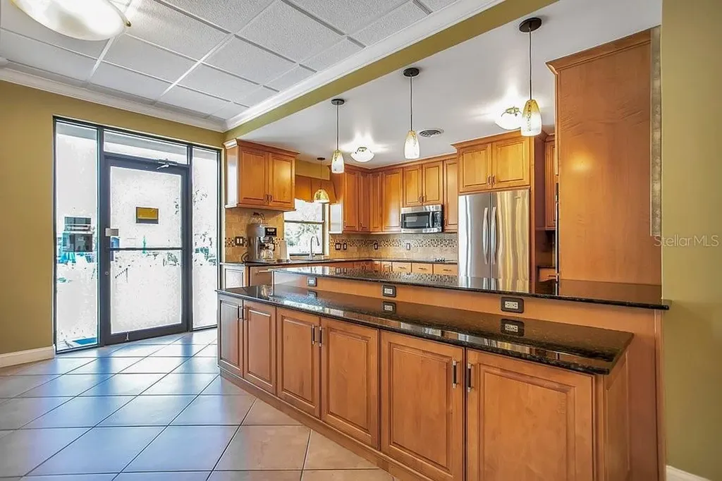 1328 Pasadena Avenue S South Pasadena FL 33707