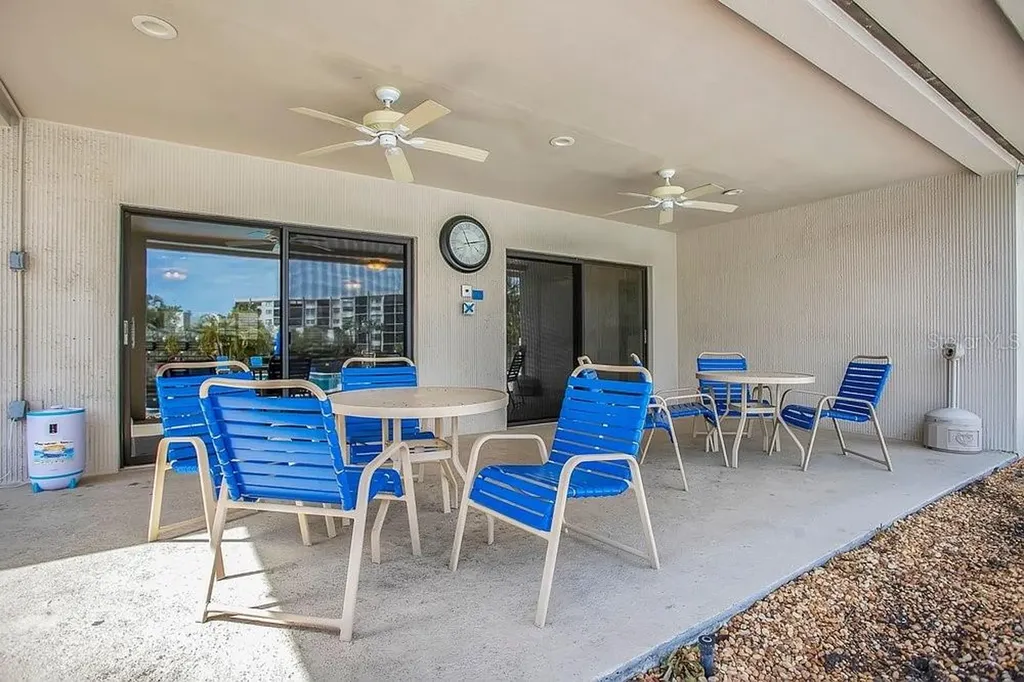 1328 Pasadena Avenue S South Pasadena FL 33707