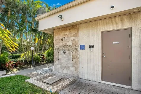 1328 Pasadena Avenue S South Pasadena FL 33707