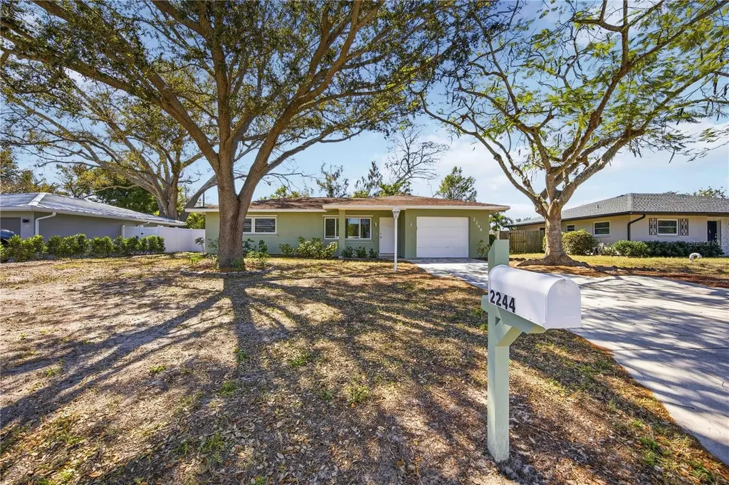 2244 Sunnyside Place Sarasota FL 34239