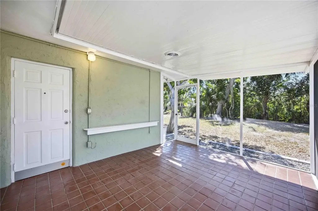 2244 Sunnyside Place Sarasota FL 34239