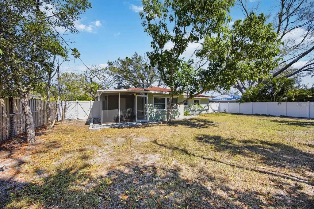 2244 Sunnyside Place Sarasota FL 34239