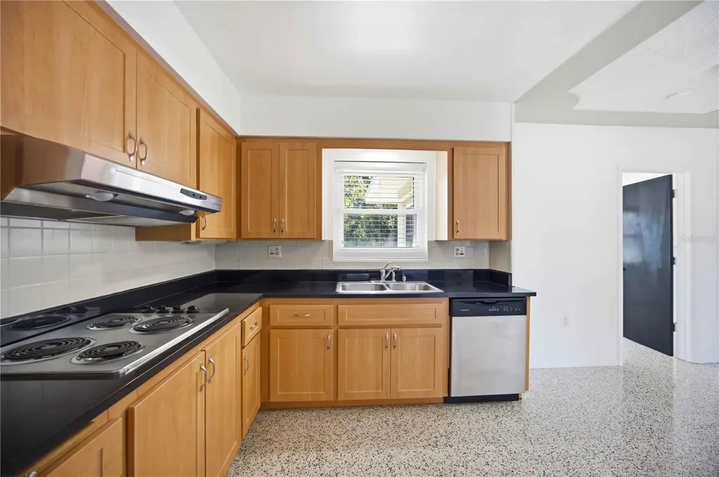 2244 Sunnyside Place Sarasota FL 34239