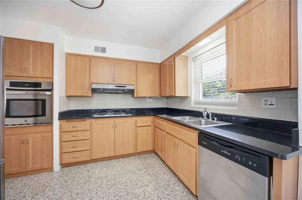 2244 Sunnyside Place Sarasota FL 34239