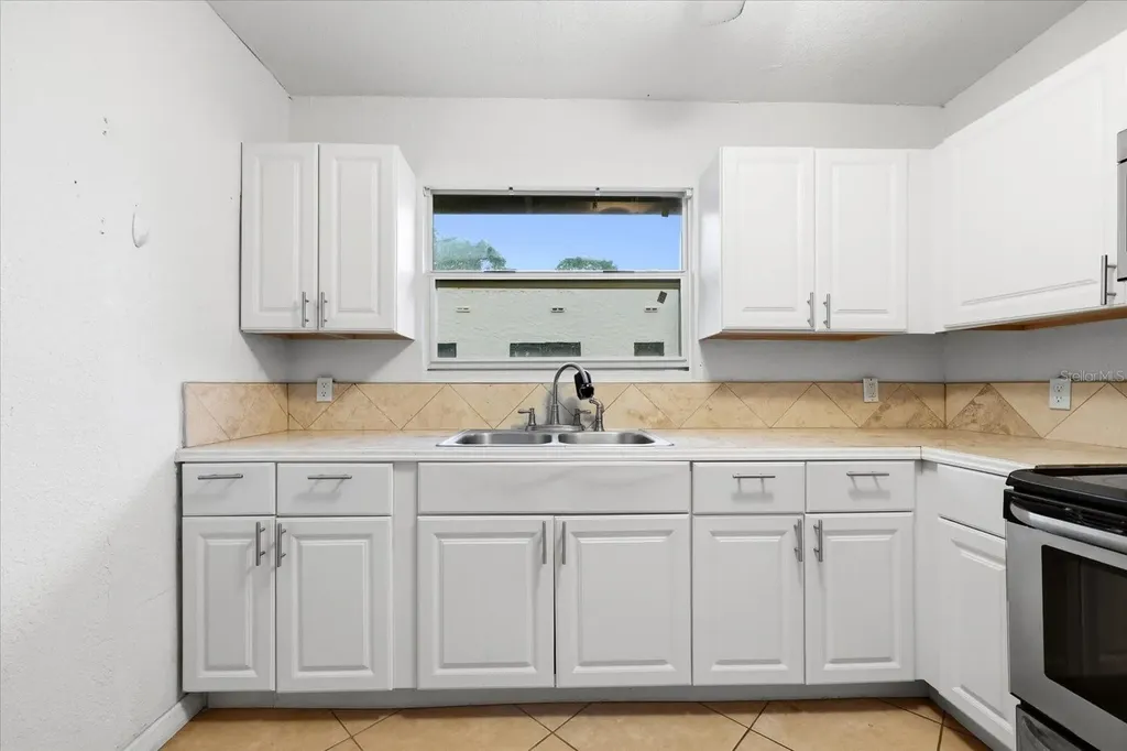 1919 Quincy Street S St Petersburg FL 33711