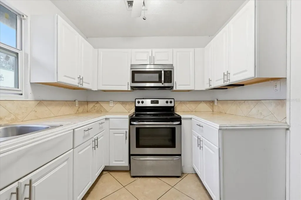 1919 Quincy Street S St Petersburg FL 33711