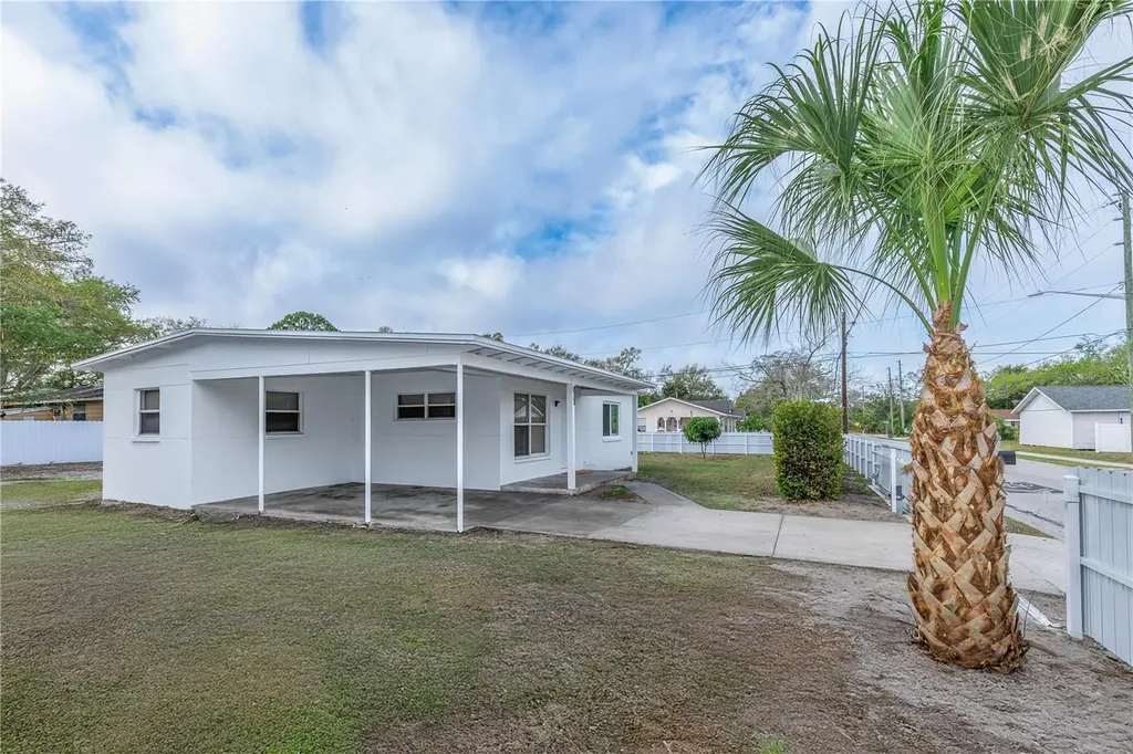 831 Woodlawn Street Clearwater FL 33756