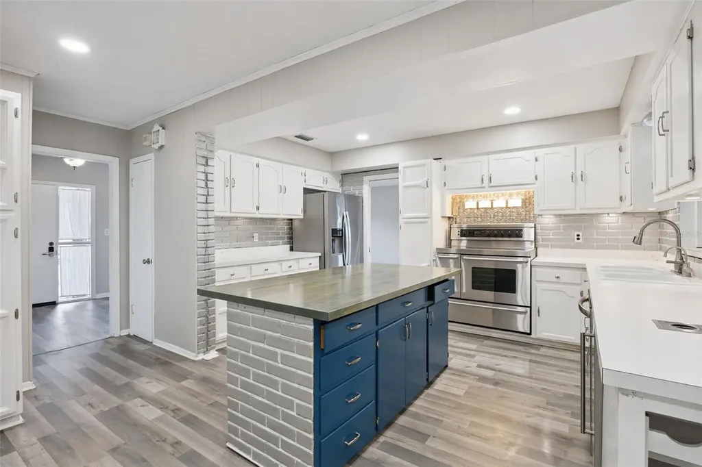 2504 Lauderdale Court Orlando FL 32805