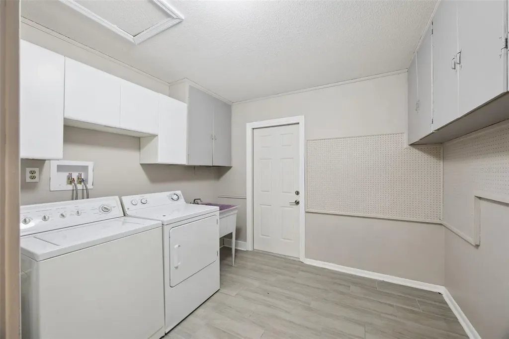 2504 Lauderdale Court Orlando FL 32805