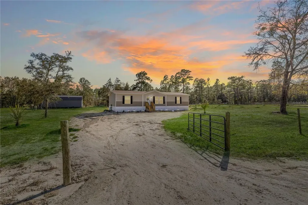 14440 SE 21st Place Morriston FL 32668