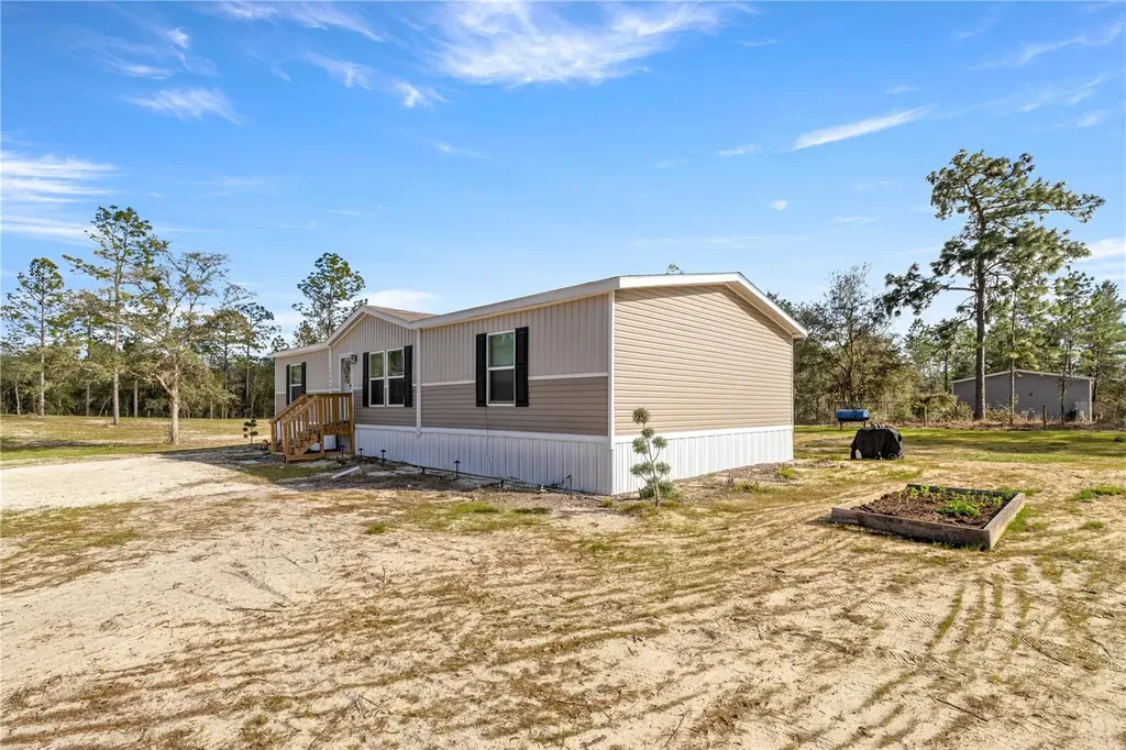 14440 SE 21st Place Morriston FL 32668