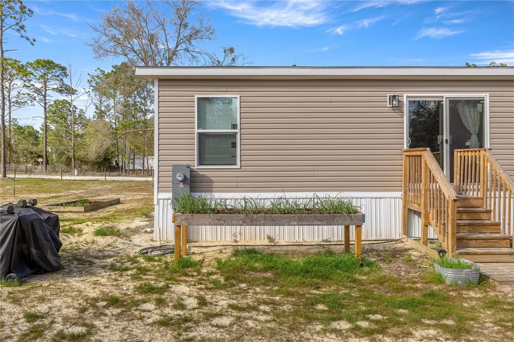 14440 SE 21st Place Morriston FL 32668
