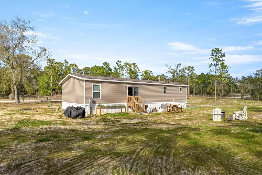 14440 SE 21st Place Morriston FL 32668