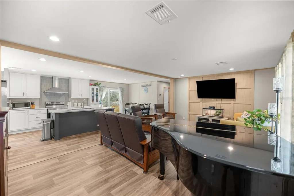 14440 SE 21st Place Morriston FL 32668