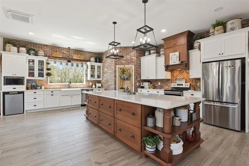 37008 Forestdel Drive Eustis FL 32736