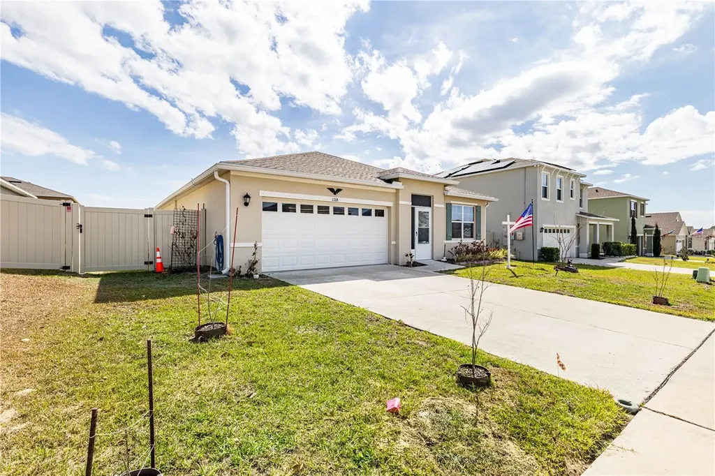 1768 Henin Circle Tavares FL 32778