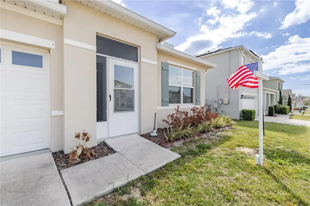 1768 Henin Circle Tavares FL 32778