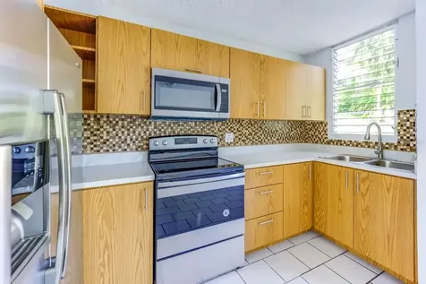 Alturas De Piedras Blanca Units D-202 Guaynabo PR 00969