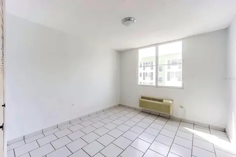 Alturas De Piedras Blanca Units D-202 Guaynabo PR 00969