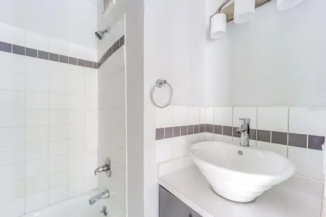 Alturas De Piedras Blanca Units D-202 Guaynabo PR 00969