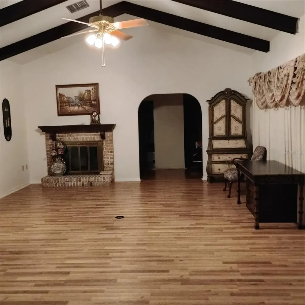 8943 Silver Lake Drive Leesburg FL 34788