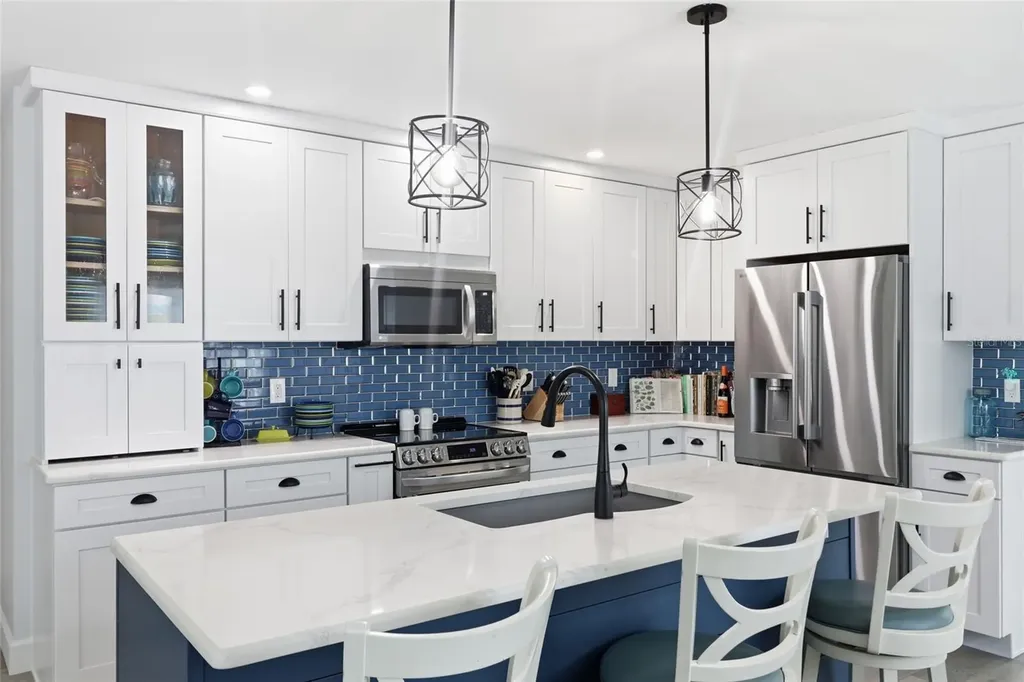 17 Pearl Street Englewood FL 34223