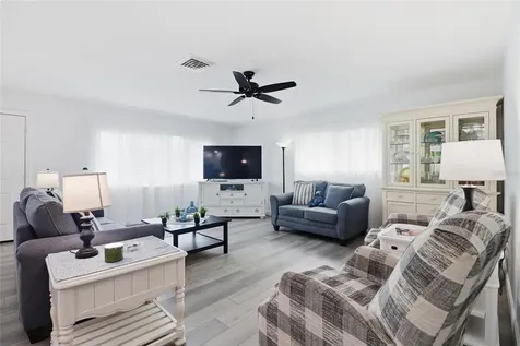 17 Pearl Street Englewood FL 34223