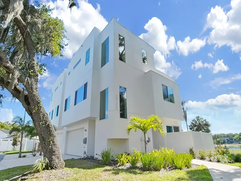 2728 N Ridgewood Avenue Tampa FL 33602