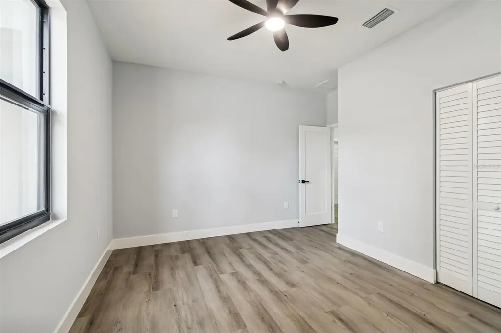 5140 70th Avenue N Pinellas Park FL 33781