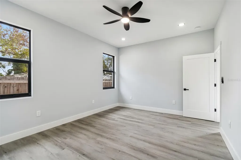 5140 70th Avenue N Pinellas Park FL 33781